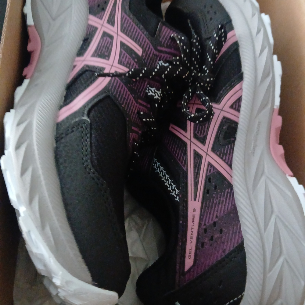 ASICS Women's Black and Pink Athletic Shoes - Picture 8 of 11
